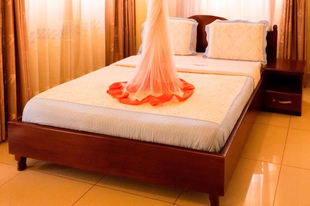Kahondo Buffalo Hotel Kampala Makerere Exteriér fotografie
