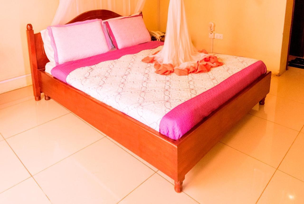 Kahondo Buffalo Hotel Kampala Makerere Exteriér fotografie